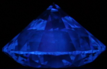 0.60-Carat  E VVS1 Ideal Round Diamond