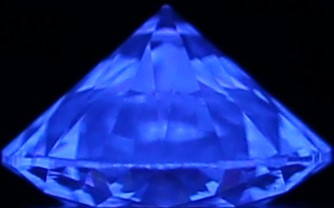 0.59-Carat  E VVS1 Ideal Round Diamond