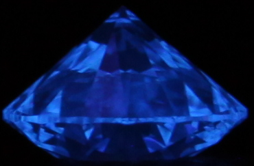 0.61-Carat  E VVS1 Ideal Round Diamond
