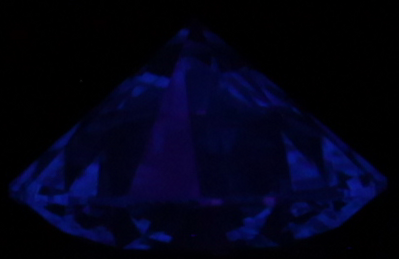 0.71-Carat  E VVS2 Ideal Round Diamond