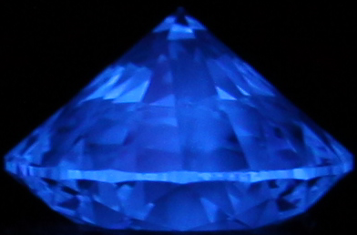 0.77-Carat  E VVS2 Ideal Round Diamond