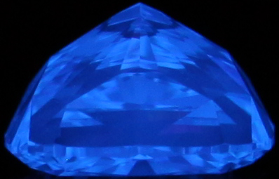 0.94-Carat  I VVS1 Ideal Cushion Diamond
