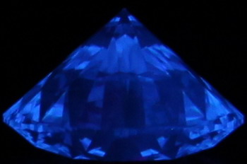 0.47-Carat  E VVS1 Ideal Round Diamond