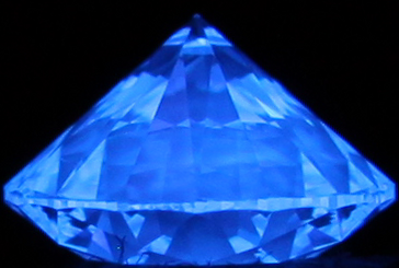 0.63-Carat  E VVS1 Ideal Round Diamond