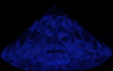 0.53-Carat  H VVS2 Ideal Heart Diamond